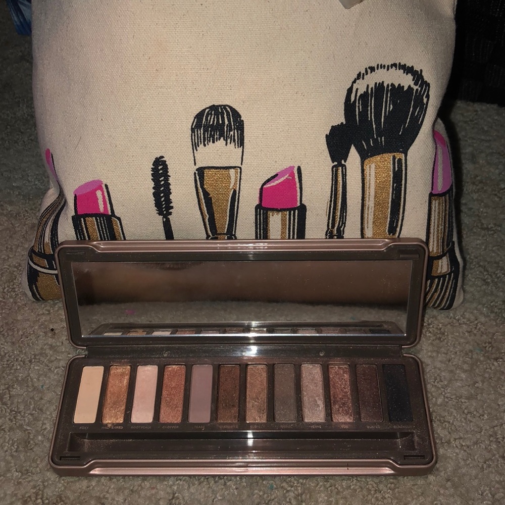 Naked 2 Pallet